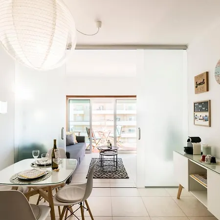 아파트 Algarve Vibes Apartment, Wifi, Pool, Ac, Bbq