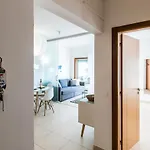 Algarve Vibes Apartment, Wifi, Pool, Ac, Bbq * Portimão