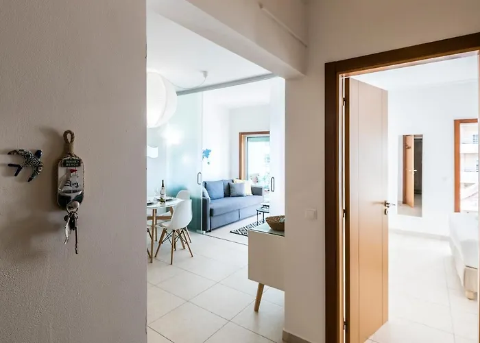 Algarve Vibes Apartment, Wifi, Pool, Ac, Bbq * Portimão