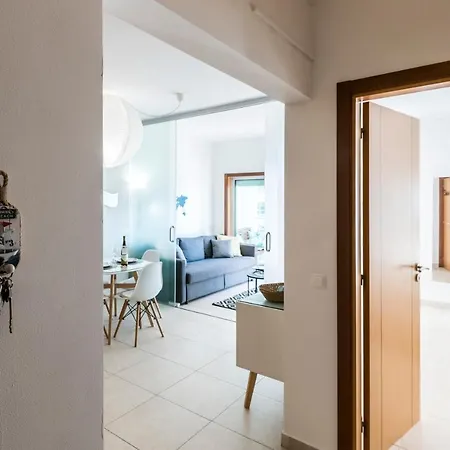 Algarve Vibes Apartment, Wifi, Pool, Ac, Bbq * ポルティマン